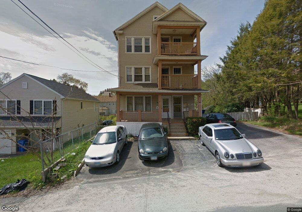 137 Tudor St unit 2nd, Waterbury, CT 06704 - photo 1