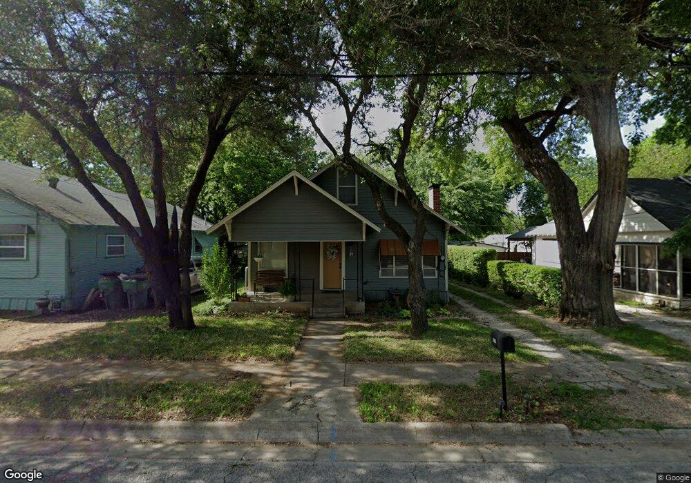 218 Mcclain St, Gainesville, TX 76240 - photo 1