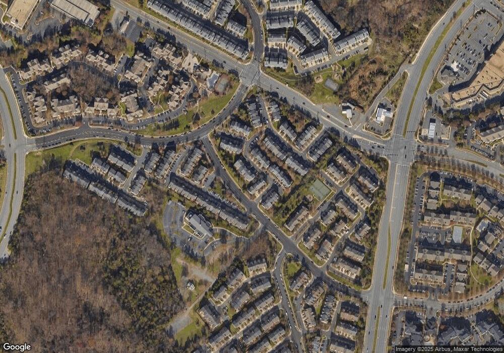 2562 Chase Wellesley Dr, Herndon, VA 20171 - photo 1