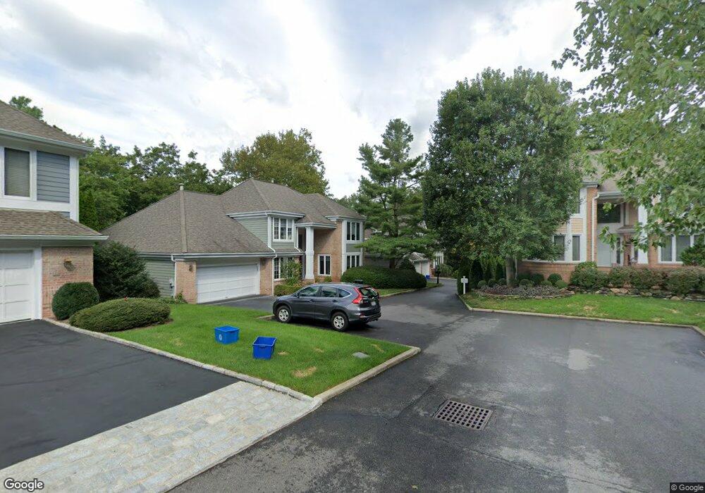 2 Stonefalls Ct, Port Chester, NY 10573 - photo 1