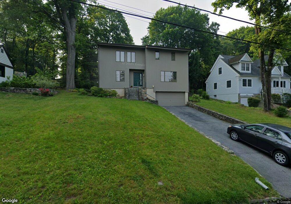 25 Crest Rd, Chappaqua, NY 10514 - photo 1