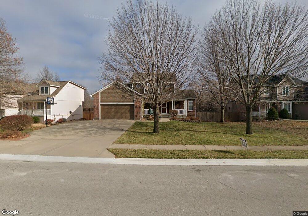 625 Old Paint Rd, Raymore, MO 64083 - photo 1