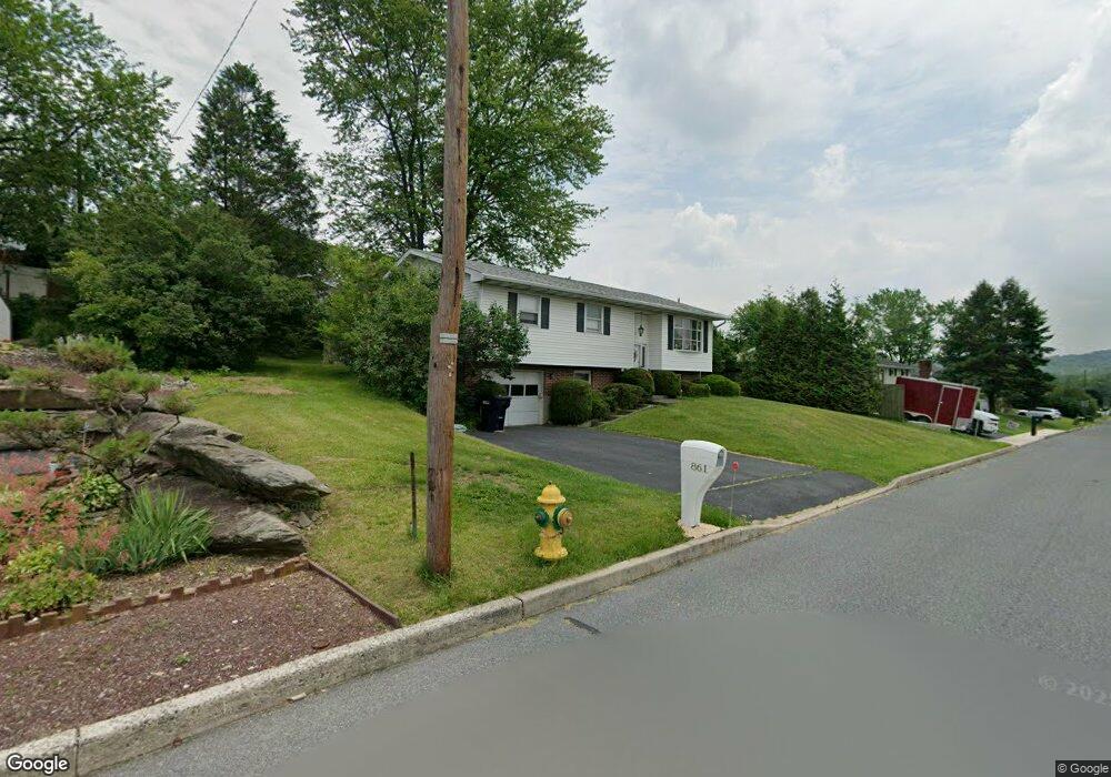 861 Williams Ave, Walnutport, PA 18088 - photo 1