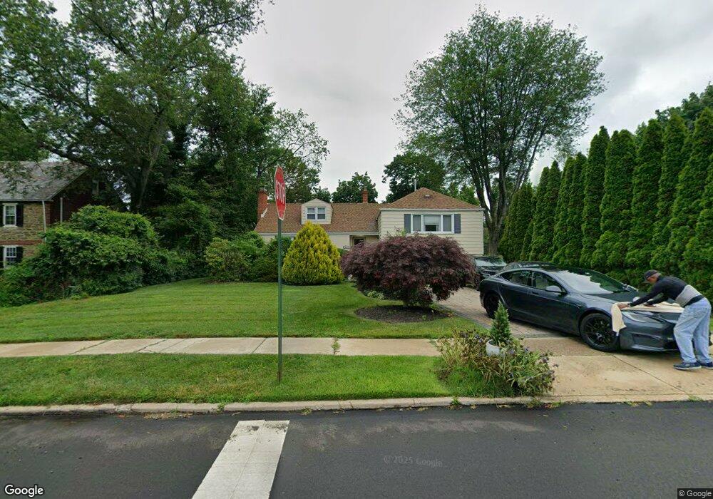 7815 Cobden Rd, Glenside, PA 19038 - photo 1