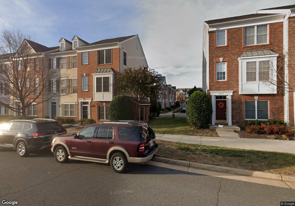 25149 Shultz Terrace unit 54G, Chantilly, VA 20152 - photo 1