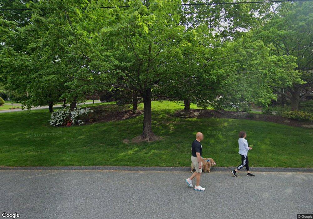 380 Putting Green Rd, Trumbull, CT 06611 - photo 1