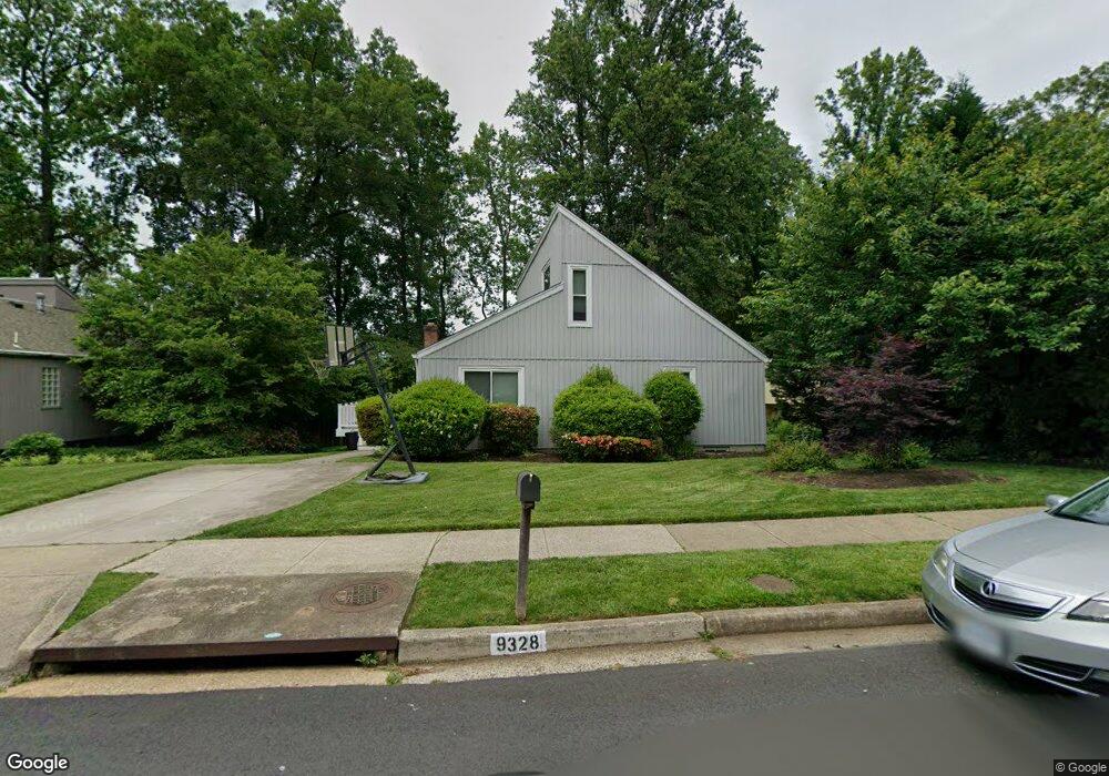 9328 Raintree Rd, Burke, VA 22015 - photo 1