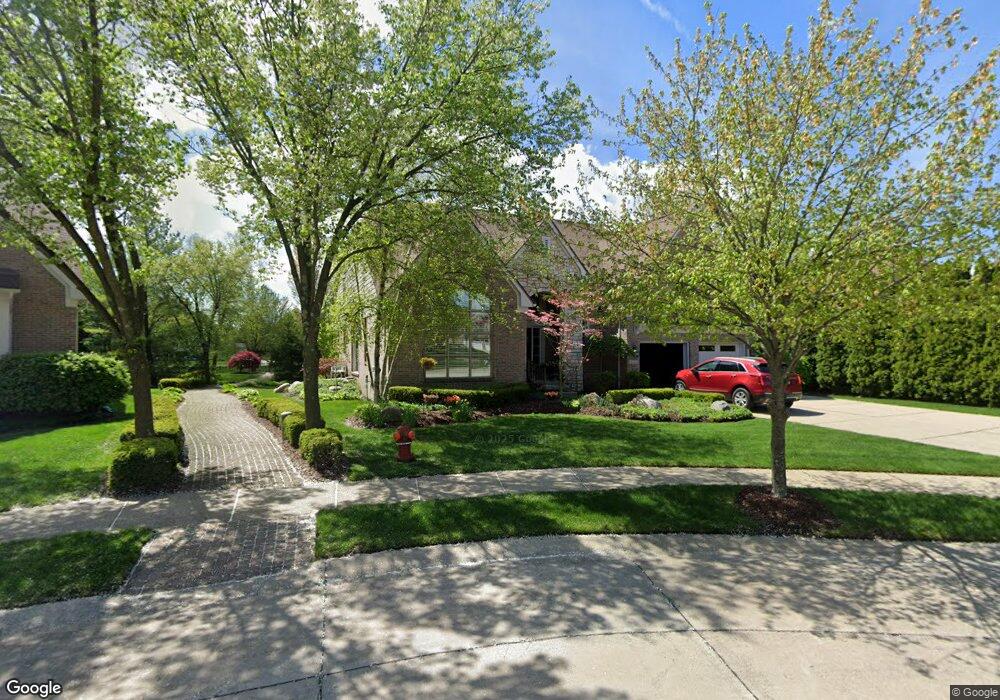 4146 Chatfield Ln, Troy, MI 48098 - photo 1