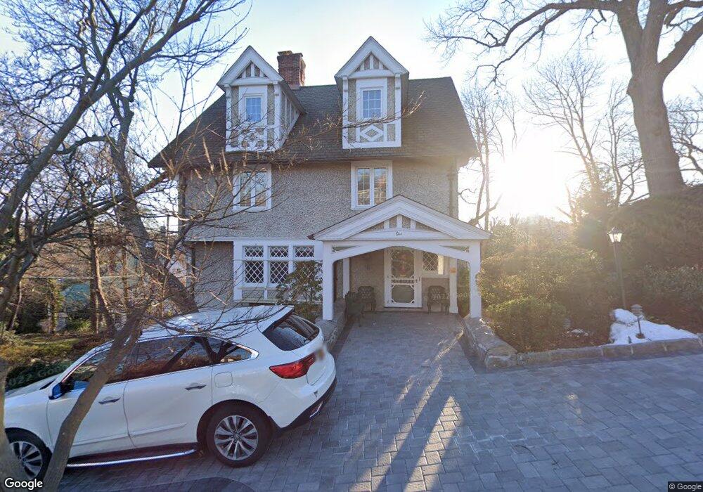1 Lookout Ave, Bronxville, NY 10708 - photo 1