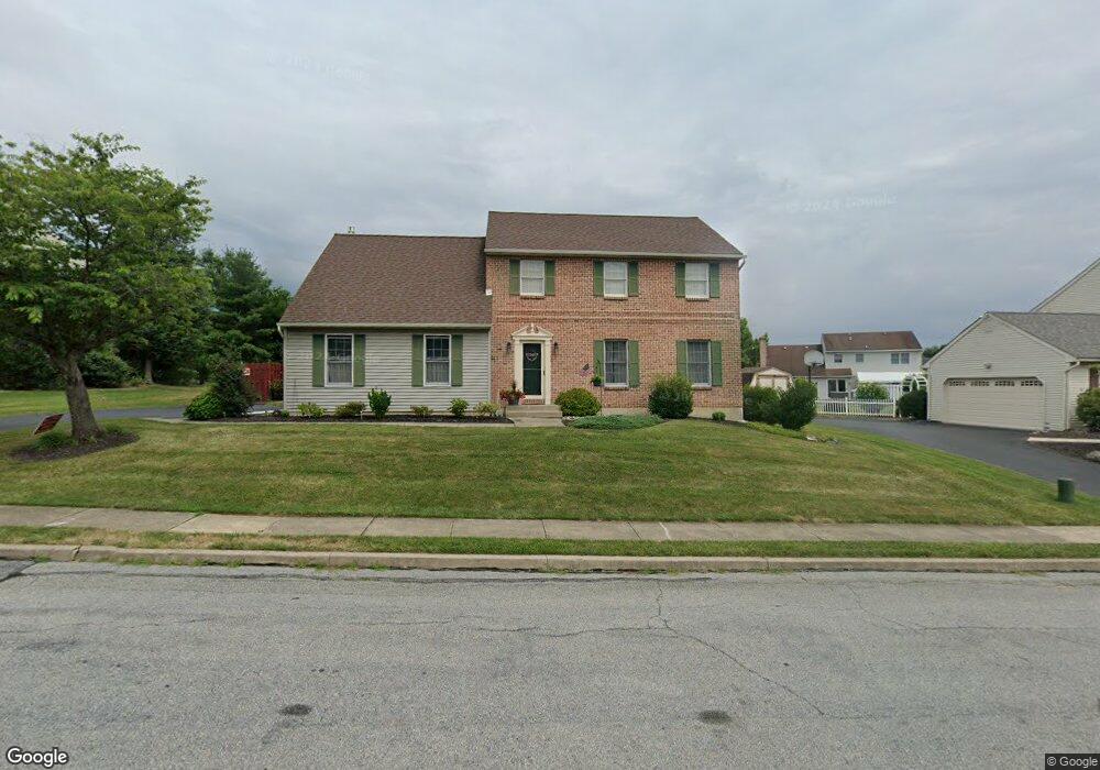 4576 Pharaoh St, Whitehall, PA 18052 - photo 1