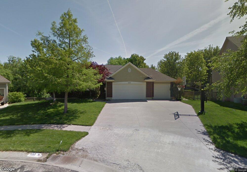 5317 Lewis Ct, Shawnee, KS 66226 - photo 1