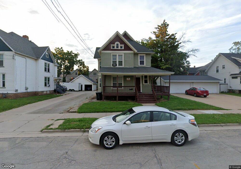 712 Scott Ave, Oshkosh, WI 54901 - photo 1