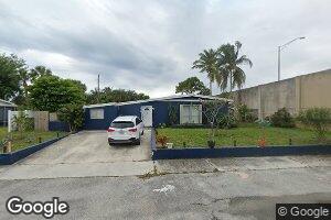 1444 W Pine St, Lantana, FL 33462