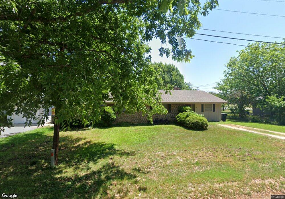 102 Lane Ave, Cleburne, TX 76033 - photo 1