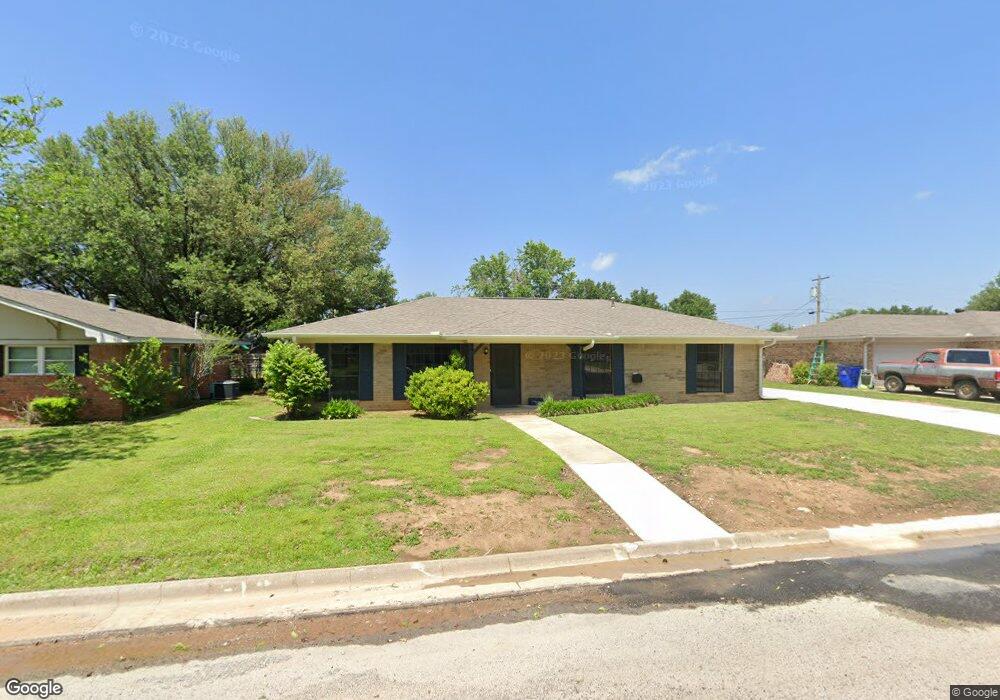 214 Texoma Dr, Whitesboro, TX 76273 - photo 1