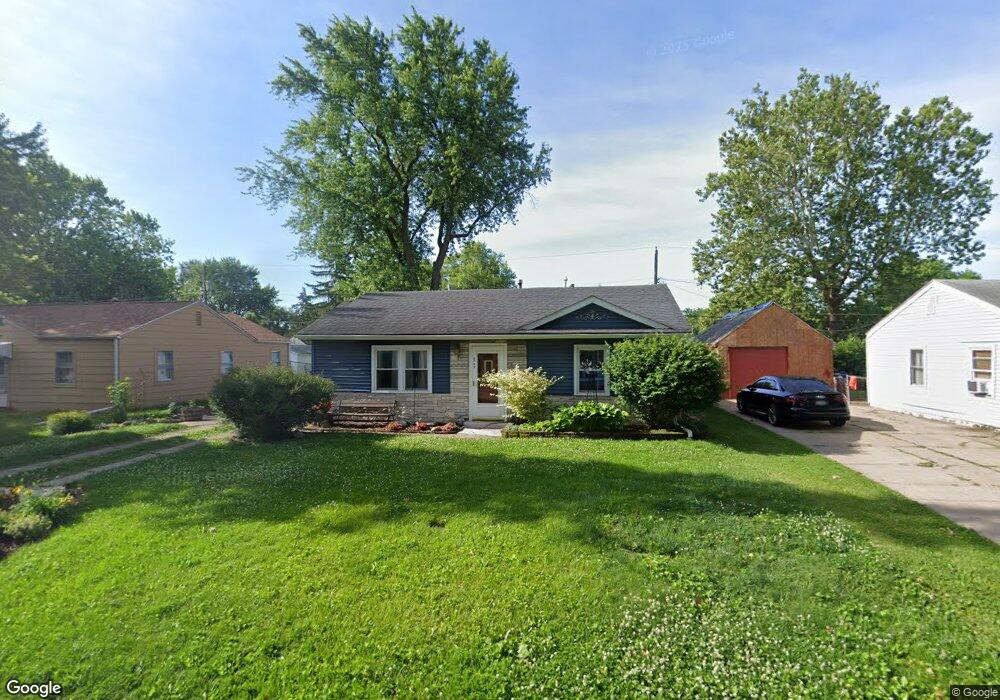 2703 W 70th St, Davenport, IA 52806 - photo 1