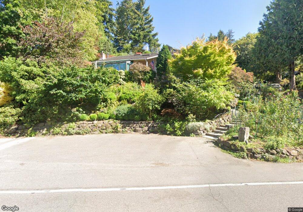 6010 W Mercer Way, Mercer Island, WA 98040 - photo 1