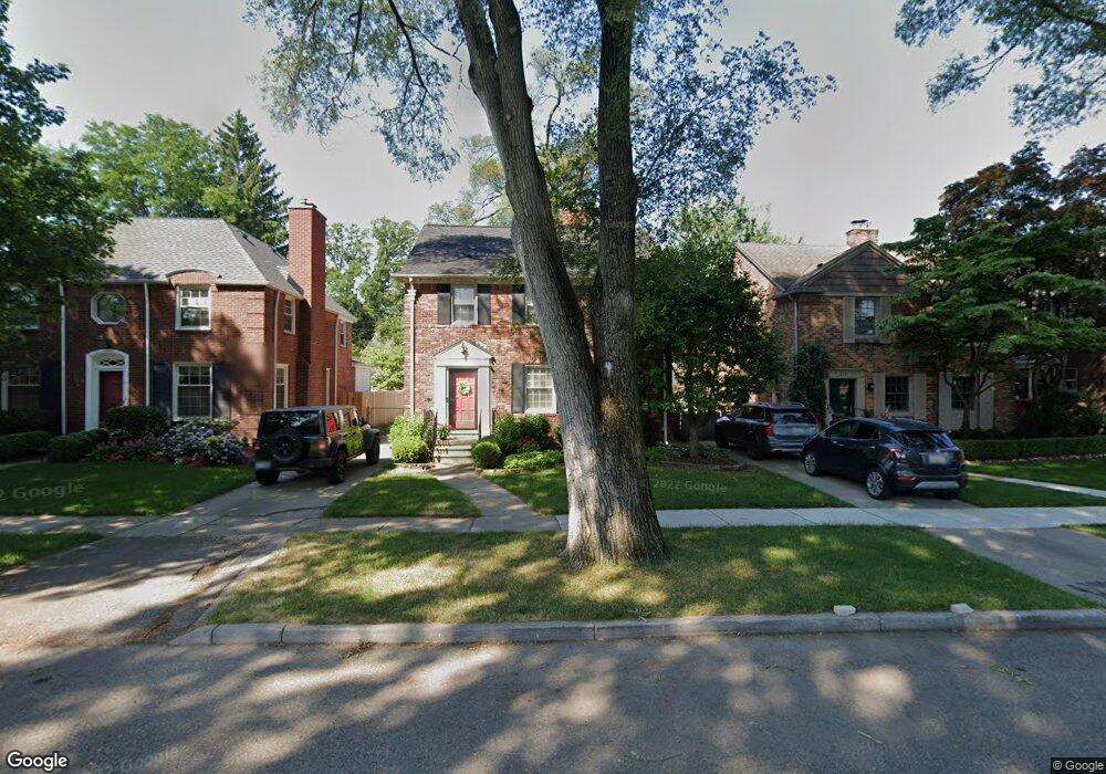 271 Mckinley Ave, Grosse Pointe Farms, MI 48236 - photo 1