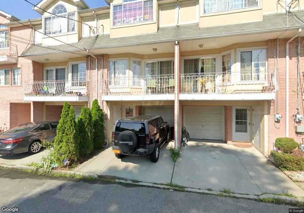 61 Peacock Loop, Staten Island, NY 10309 - photo 1