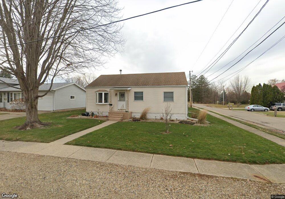 514 N Randolph St, Princeton, IL 61356 - photo 1