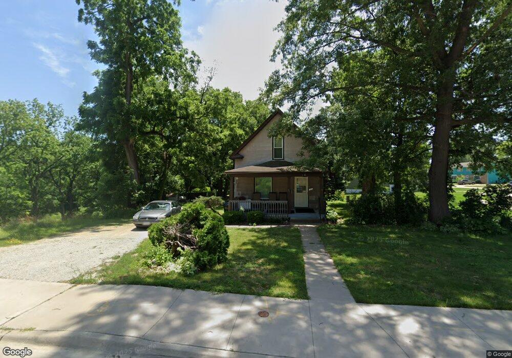 1805 Elm St, Davenport, IA 52803 - photo 1