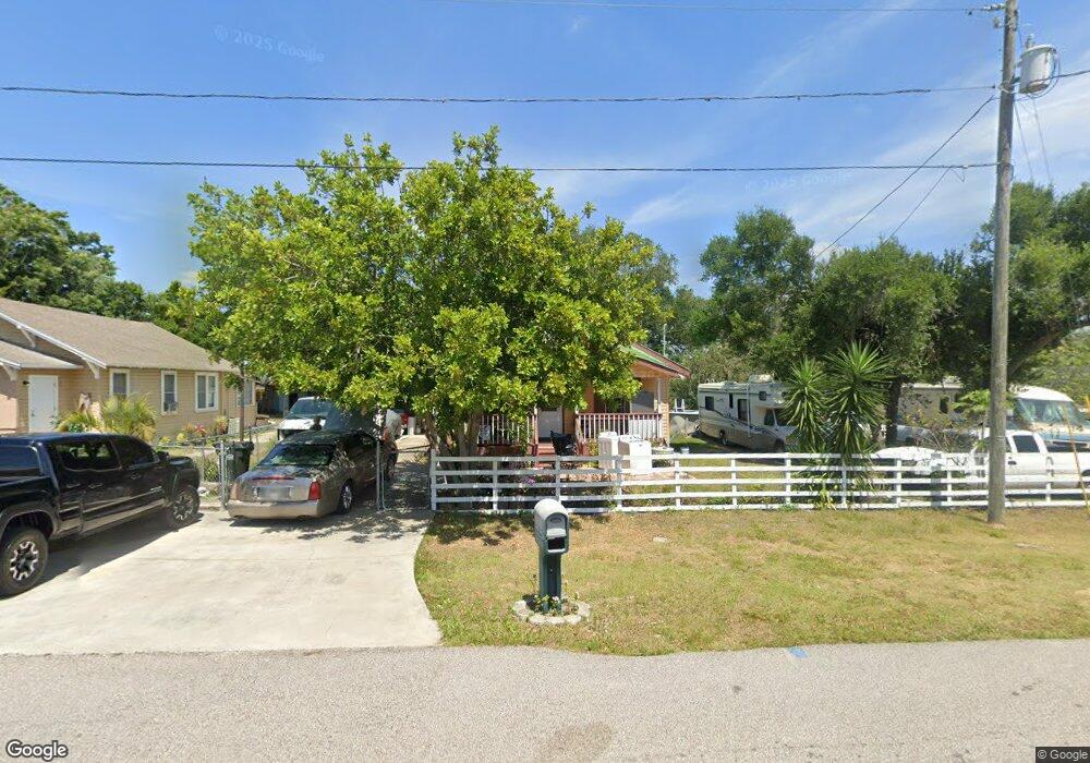 341 E Royal Palm St, Lake Placid, FL 33852 - photo 1