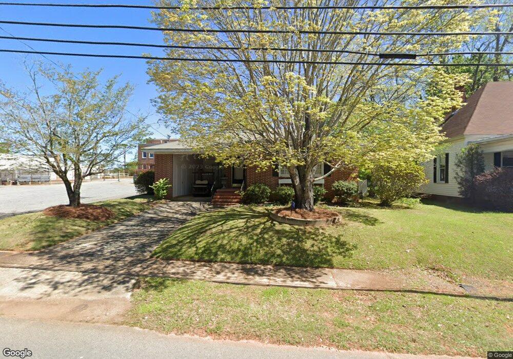 118 Holmes St, Barnesville, GA 30204 - photo 1