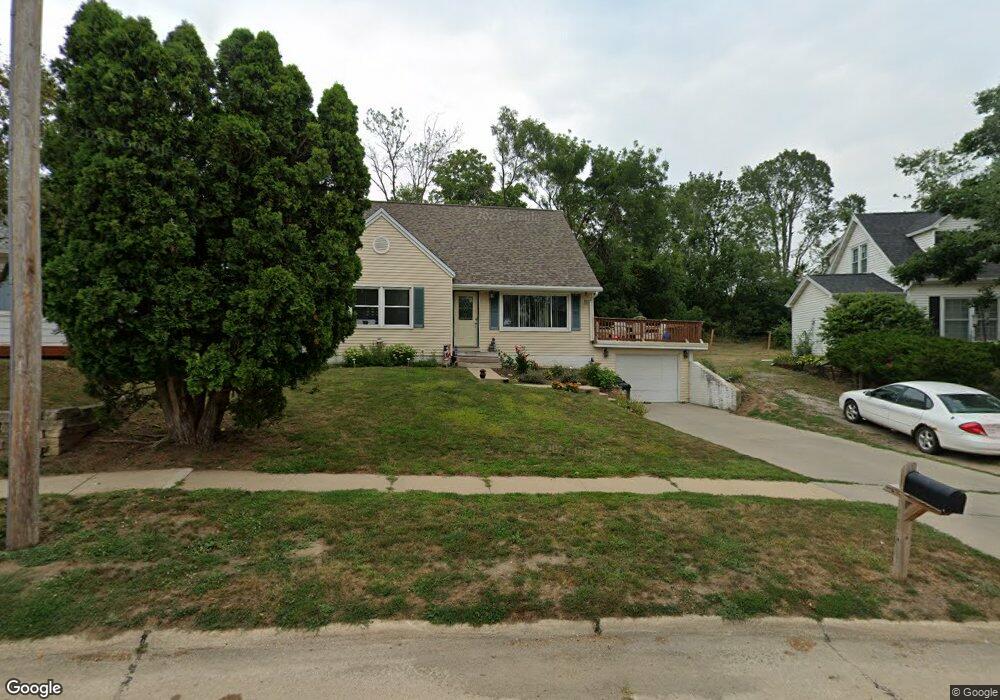 3011 Tamara Dr SW, Cedar Rapids, IA 52404 - photo 1