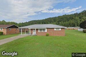 581 State St, Hamlin, WV 25523