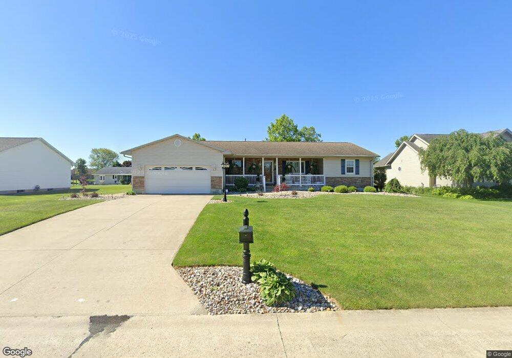 1373 Grandview Ave, Bucyrus, OH 44820 - photo 1