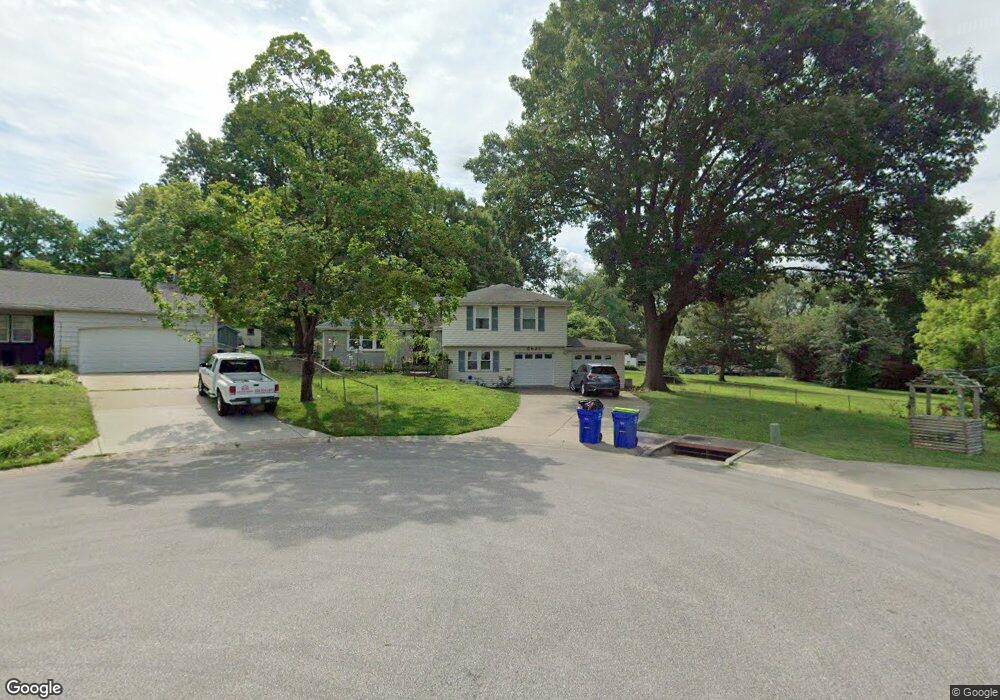 5923 Goddard St, Shawnee, KS 66203 - photo 1