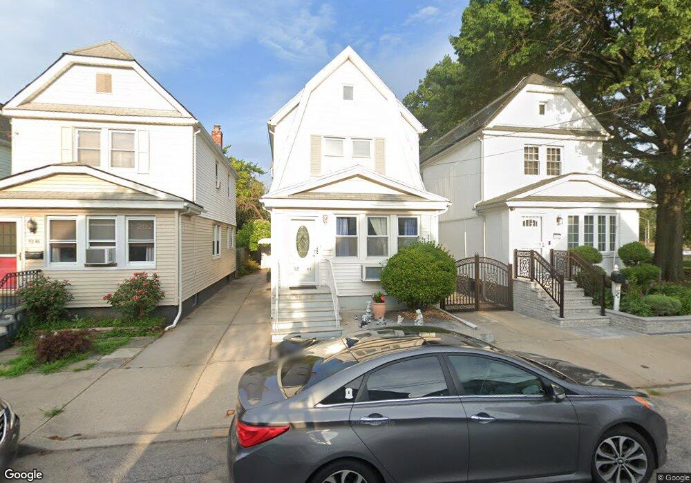 9244 244th St, Floral Park, NY 11001 - photo 1