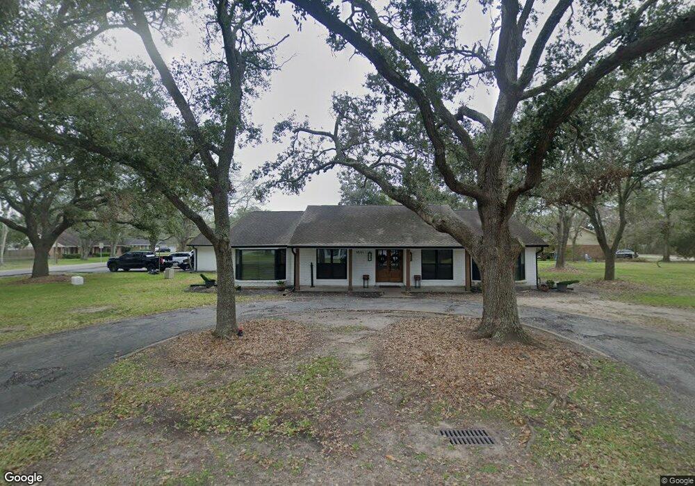 1601 Meadow Ln, Alvin, TX 77511 - photo 1