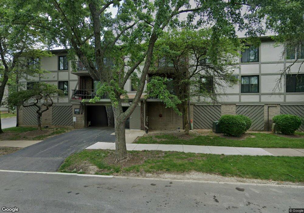 1670 Ishnala Dr unit 101, Naperville, IL 60565 - photo 1