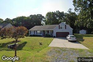 7825 Terrapin Cove Rd, Gloucester Point, VA 23062