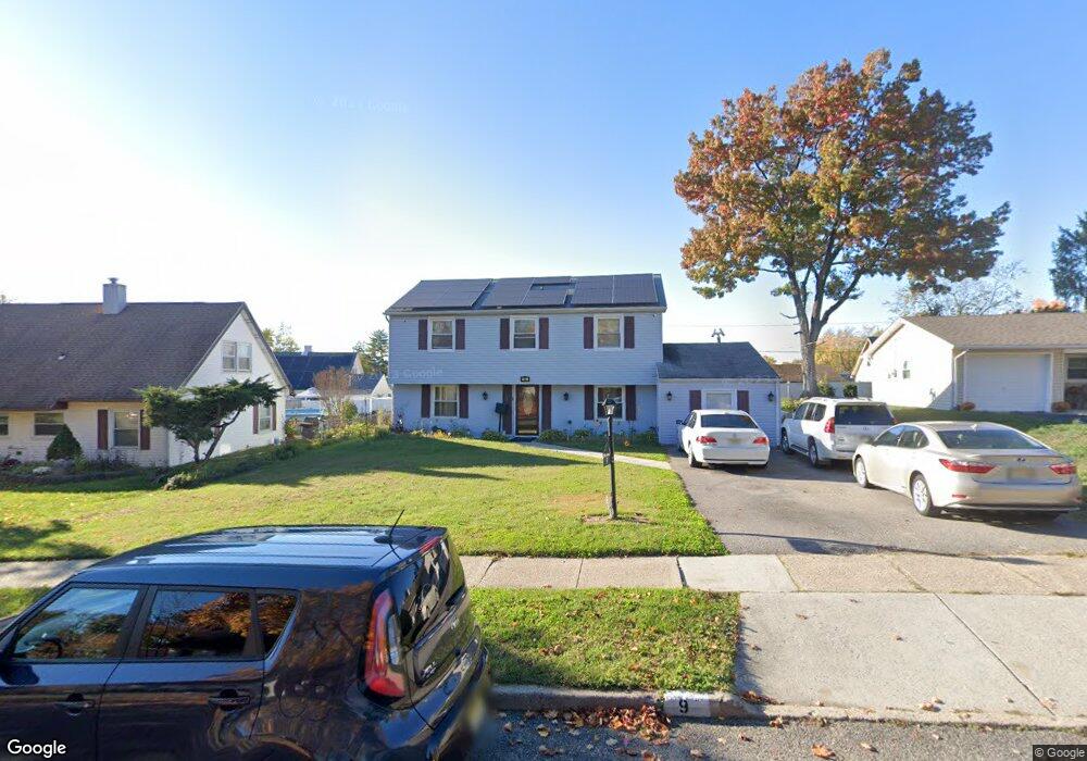 9 Peacock Ln, Willingboro, NJ 08046 - photo 1
