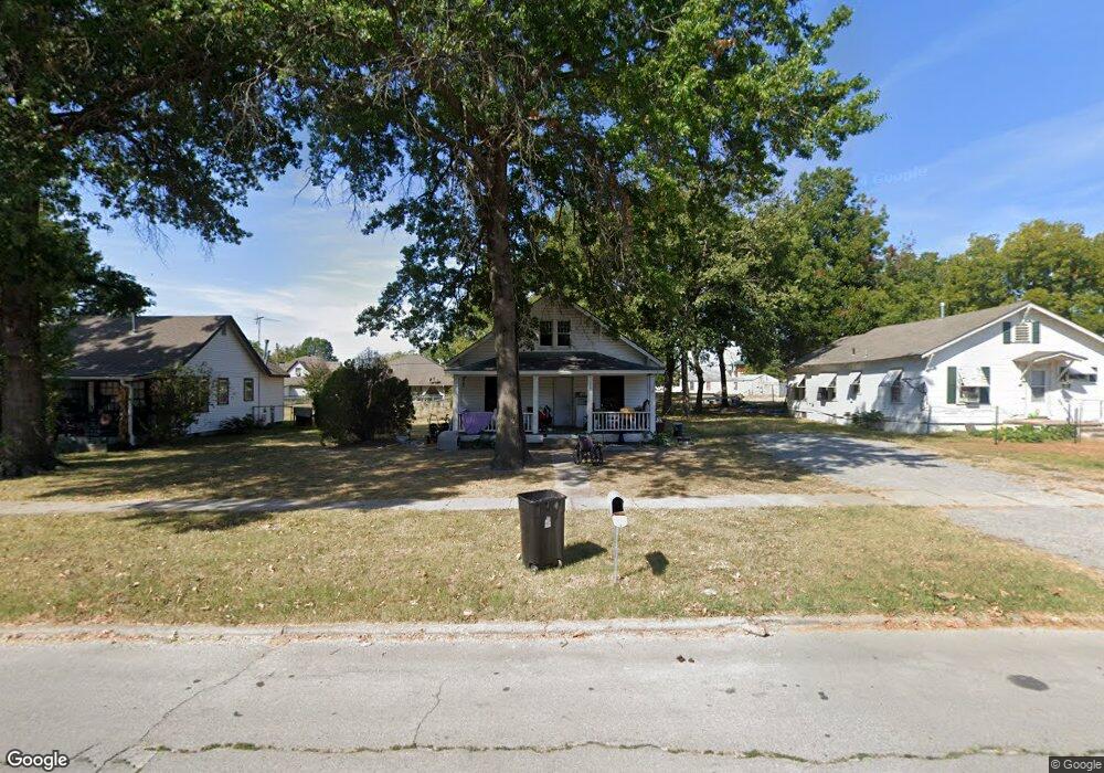 112 S Rowe St, Pryor, OK 74361 - photo 1