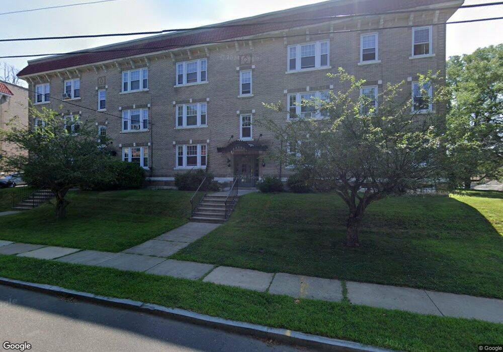 4 Concord St unit C1, West Hartford, CT 06119 - photo 1