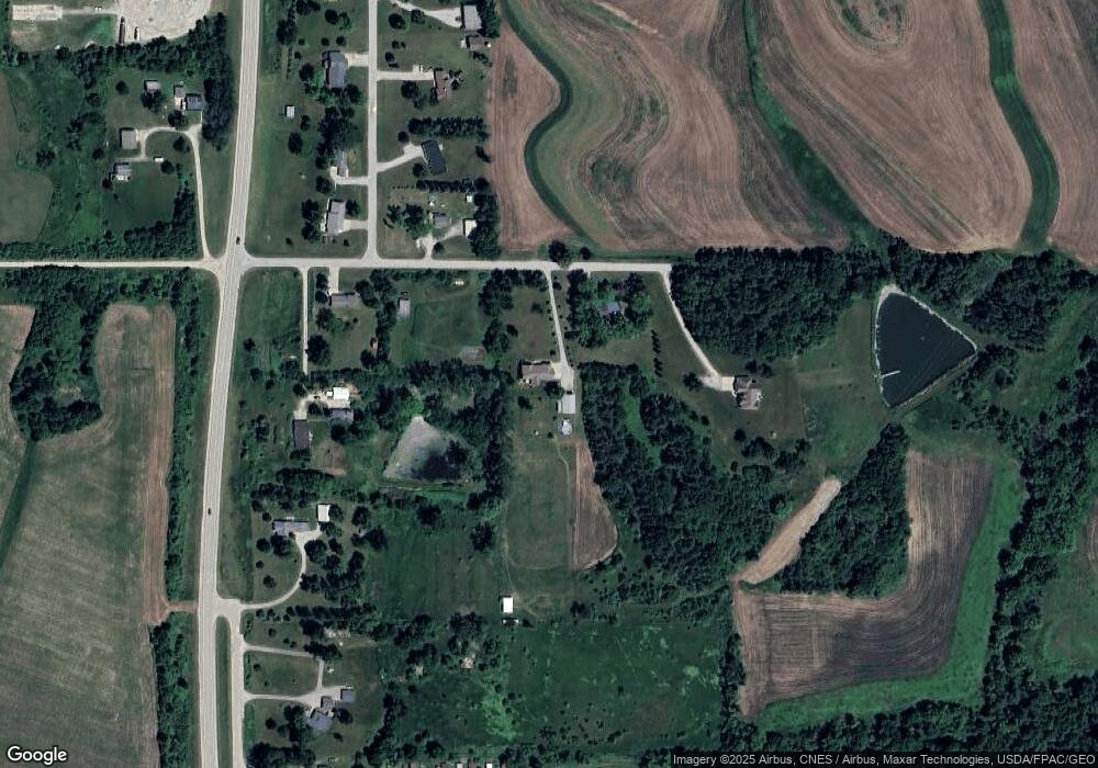 221 N 35th Ave W, Newton, IA 50208 - photo 1