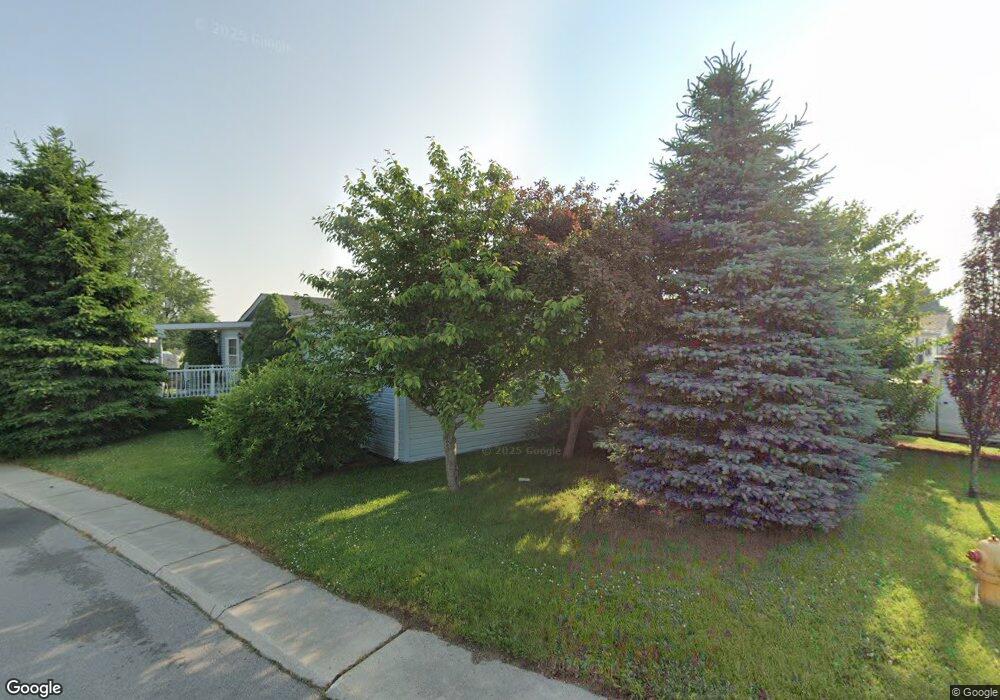 381 Wild Plum Ct, Flint, MI 48506 - photo 1