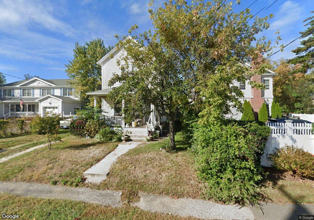 906 Oldfield Rd, Fairfield, CT 06824 - photo 1