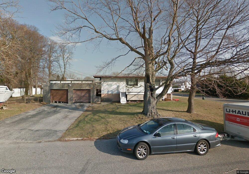 25 Nancy Dr, Sayville, NY 11782 - photo 1