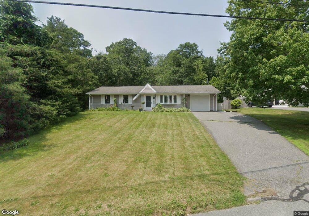 31 Sagamore Dr, South Dartmouth, MA 02748 - photo 1