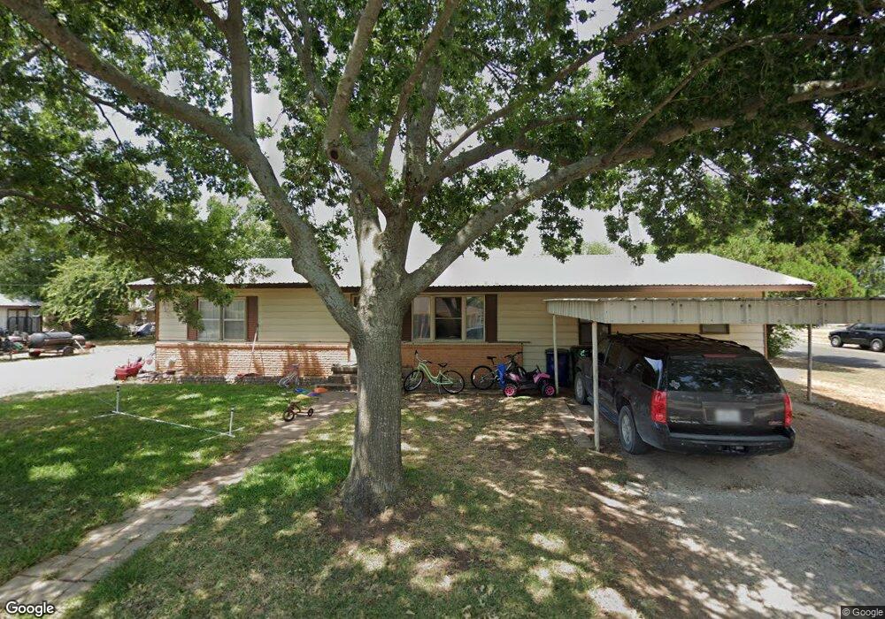 405 N Trenchard St, Decatur, TX 76234 - photo 1