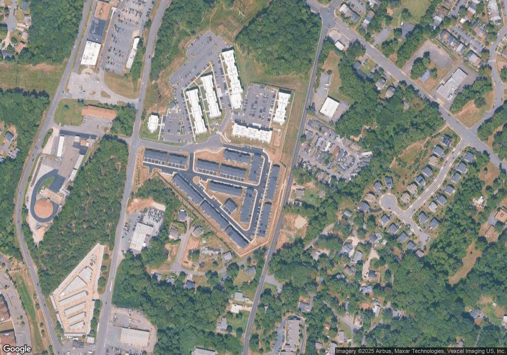 18226 Summit Pointe Dr, Triangle, VA 22172 - photo 1