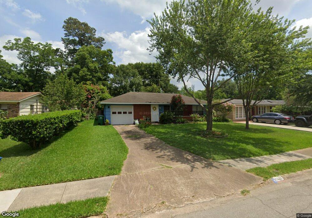 5028 Viking Dr, Houston, TX 77092 - photo 1