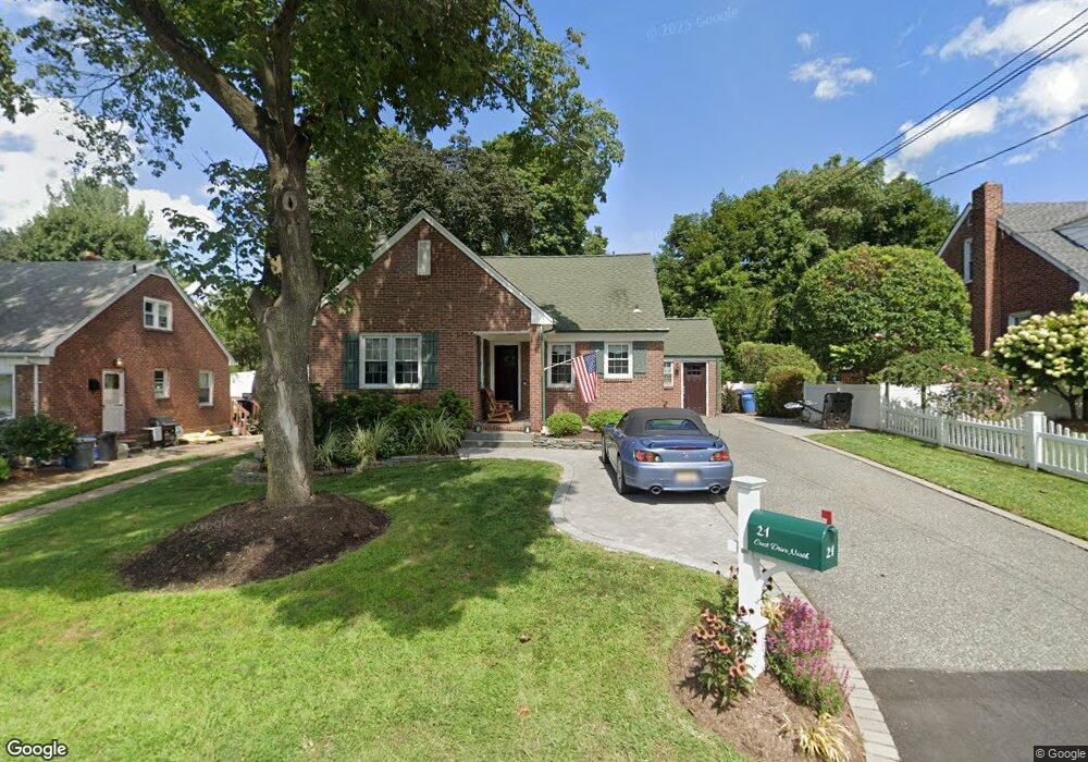 21 Crest Dr N, Cresskill, NJ 07626 - photo 1