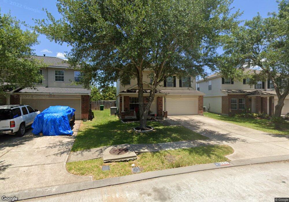 8707 Danbury Hollow Ln, Houston, TX 77075 - photo 1