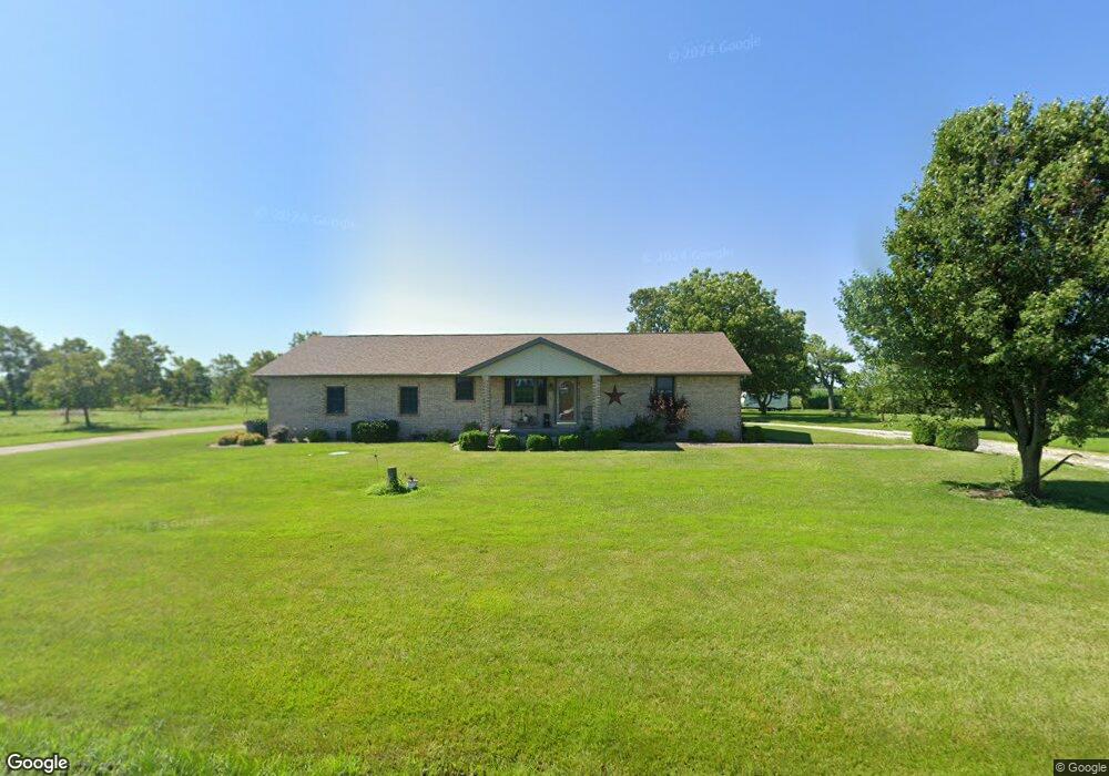 8265 E 2000th Ave, Shumway, IL 62461 - photo 1