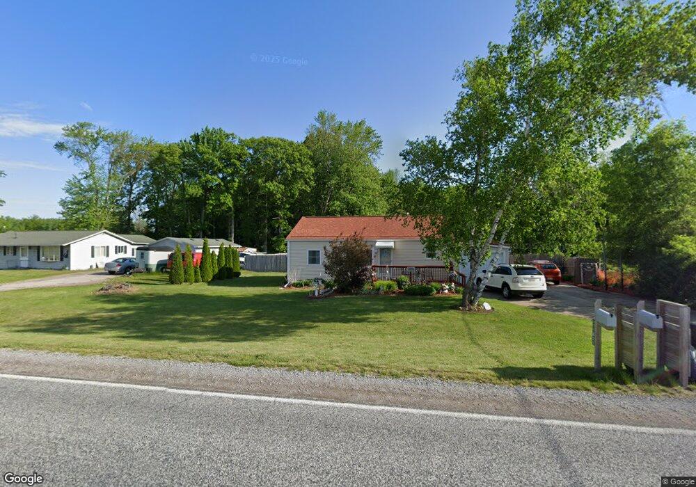 11821 Birch Run Rd, Birch Run, MI 48415 - photo 1